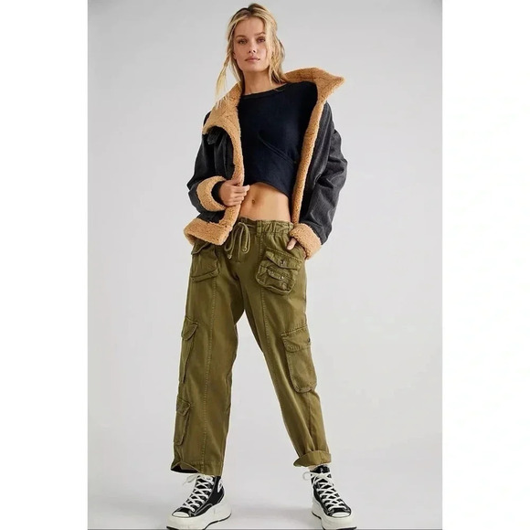 New Free People Tahiti Cargo Pants Utility Low Rise Jeans Dried Herb Green Small - Picture 12 of 13
